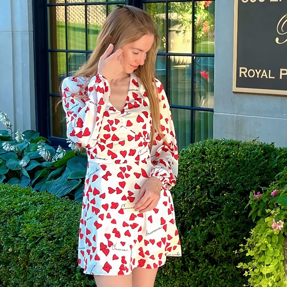 Mini dress with deep neckline by Ukrainian brand OneByOne - Picture 1 of 2